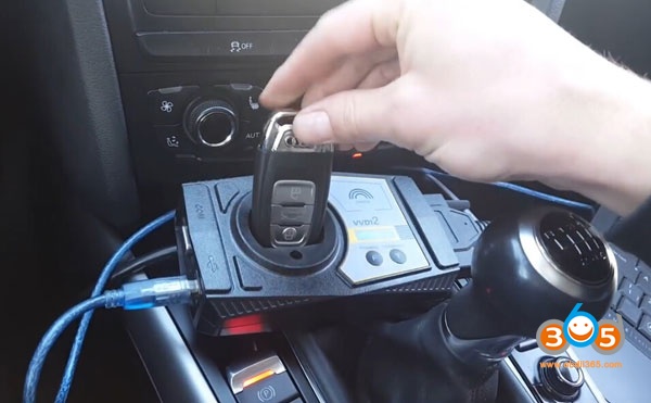 vvdi2-audi-a4-rb8-key-learning-1