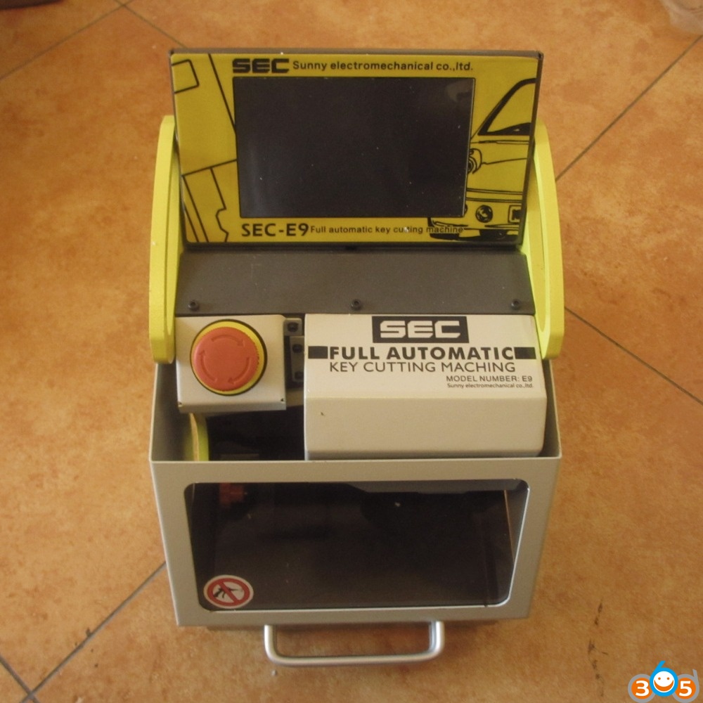 SEC-E9-auto-key-cutting-machine